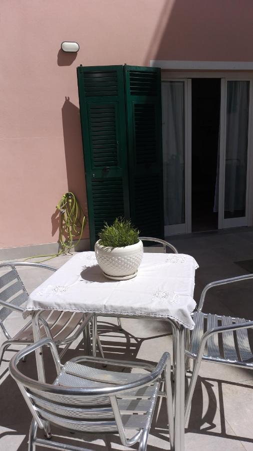 Residenza Solferino Apartment Corniglia Luaran gambar