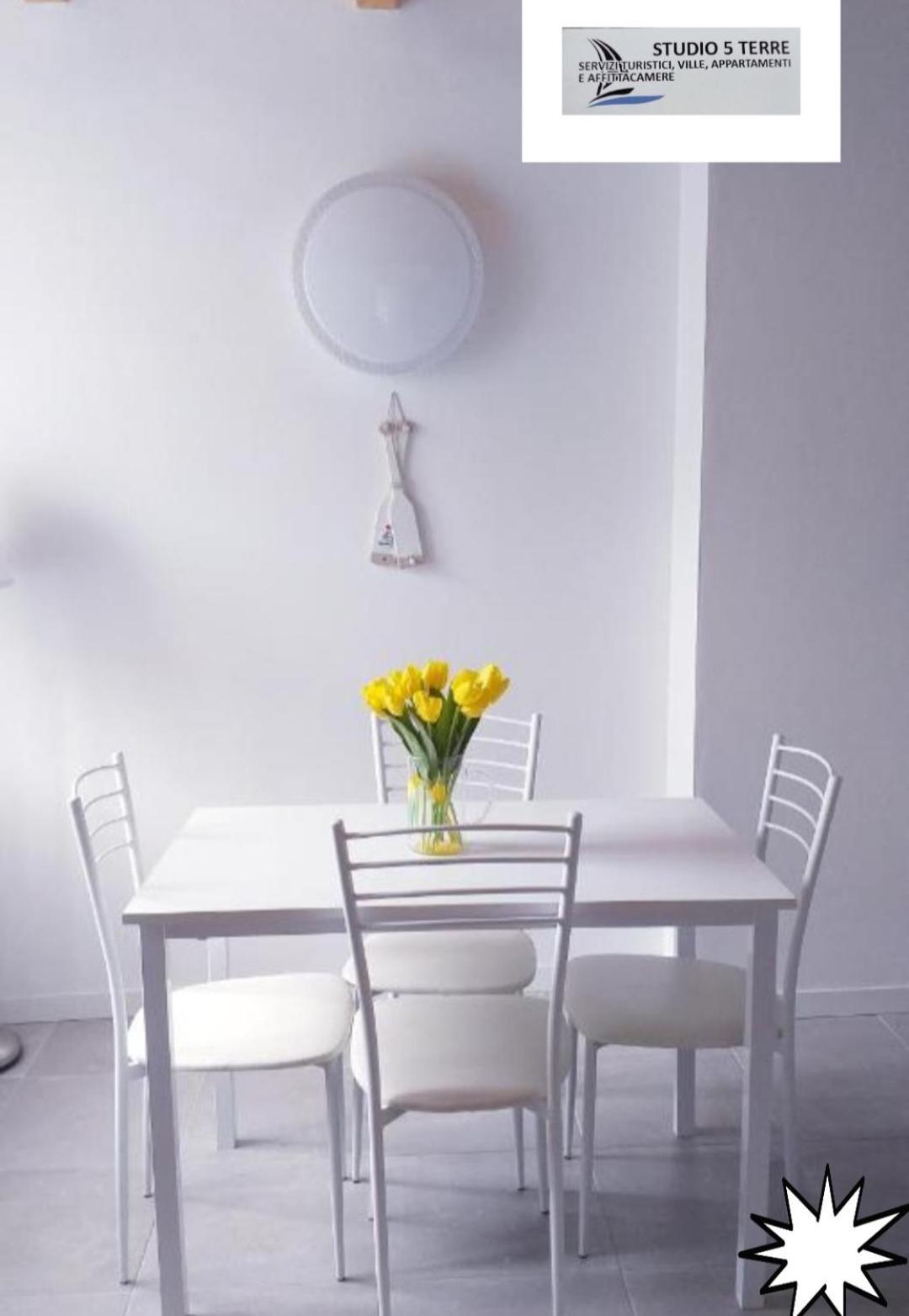 Residenza Solferino Apartment Corniglia Luaran gambar